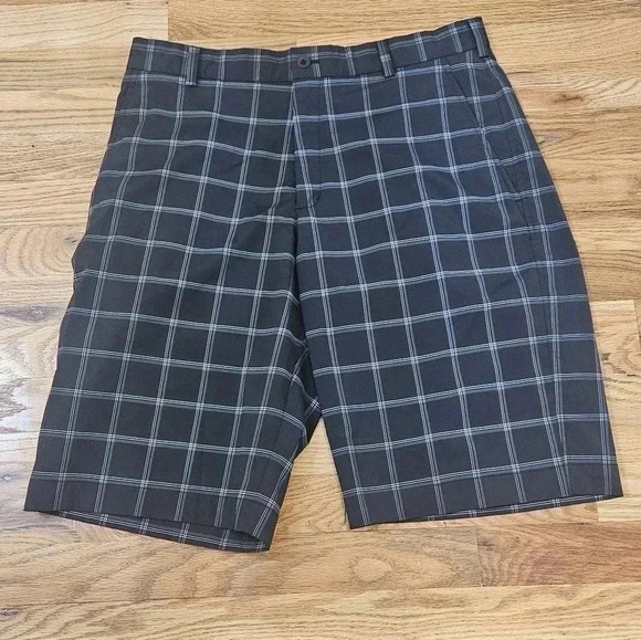 Nike Other - Nike Golf 95%Polyester 5%Spandex EUC Size 32